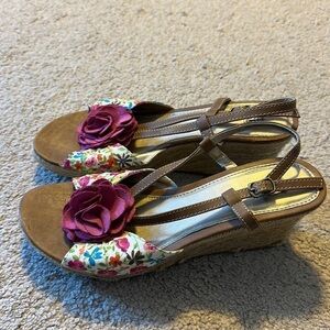 ROUTE 66 womens wedge sandals; size 8.5